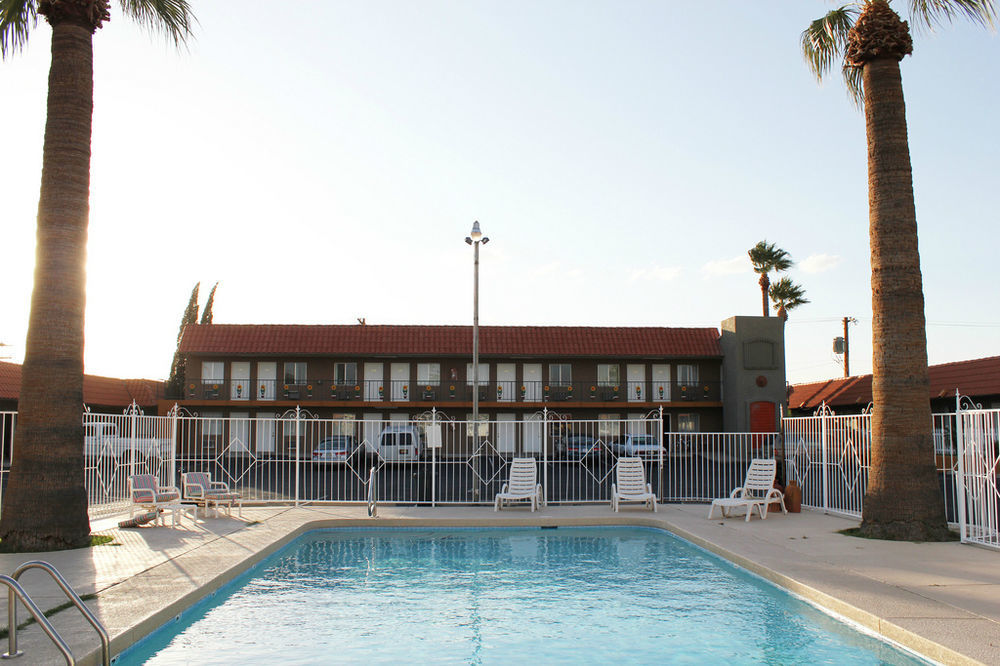 Rodeway Inn Tucson Exterior photo